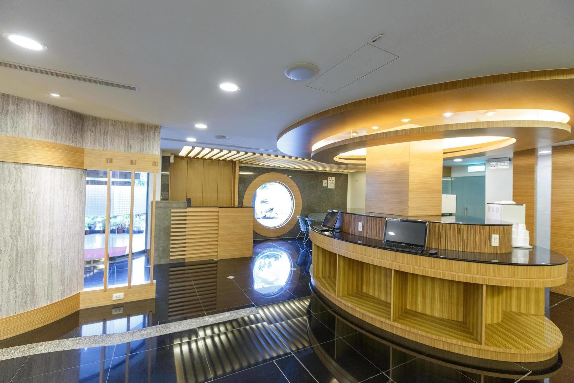 Huahou Hotel Kaohsziung Kültér fotó